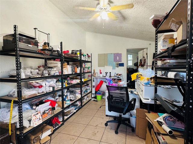 2506 Waver St, Plant City, FL 33563