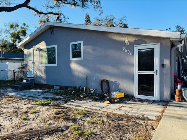 2506 Waver St, Plant City, FL 33563