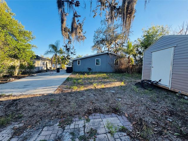 2506 Waver St, Plant City, FL 33563