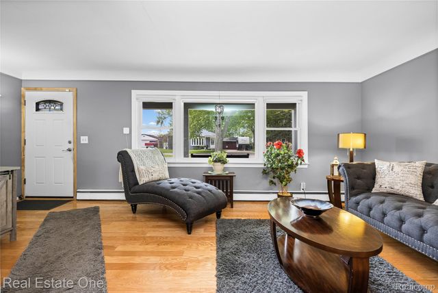 2262 Kohler Street, Waterford Charter Township, MI 48329