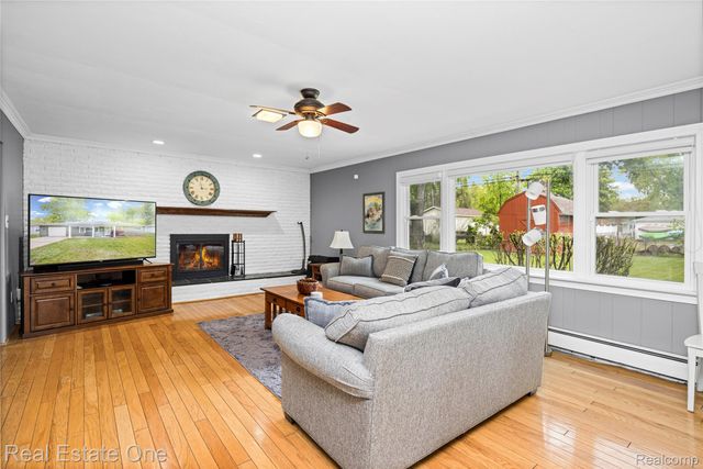 2262 Kohler Street, Waterford Charter Township, MI 48329