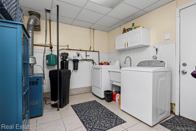 2262 Kohler Street, Waterford Charter Township, MI 48329