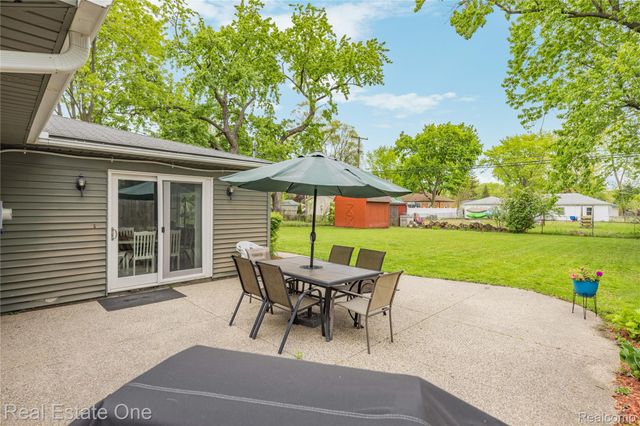 2262 Kohler Street, Waterford Charter Township, MI 48329