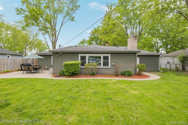 2262 Kohler Street, Waterford Charter Township, MI 48329