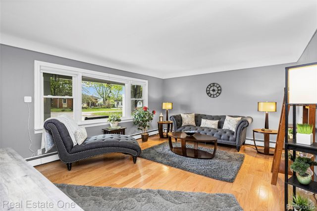 2262 Kohler Street, Waterford Charter Township, MI 48329