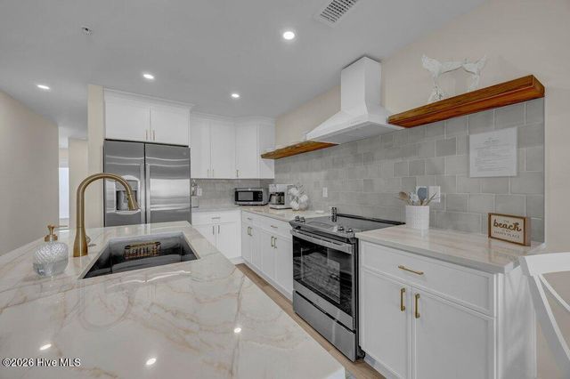1800 Canal Drive Unit 101, Carolina Beach, NC 28428