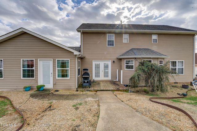 308 Autumn Circle, Bluff City, TN 37618