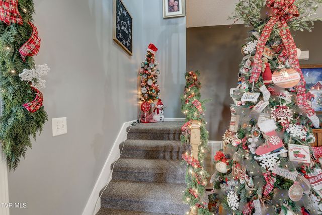 308 Autumn Circle, Bluff City, TN 37618