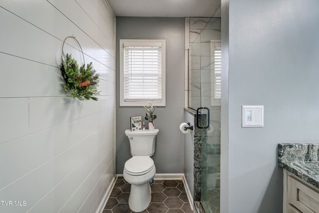 308 Autumn Circle, Bluff City, TN 37618