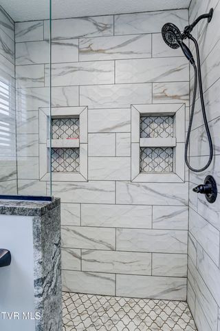 308 Autumn Circle, Bluff City, TN 37618