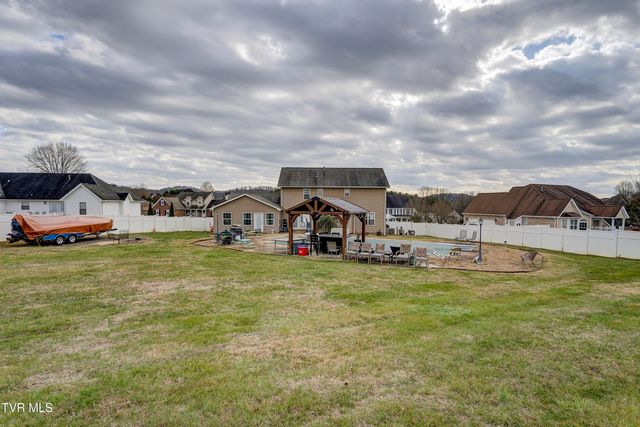 308 Autumn Circle, Bluff City, TN 37618
