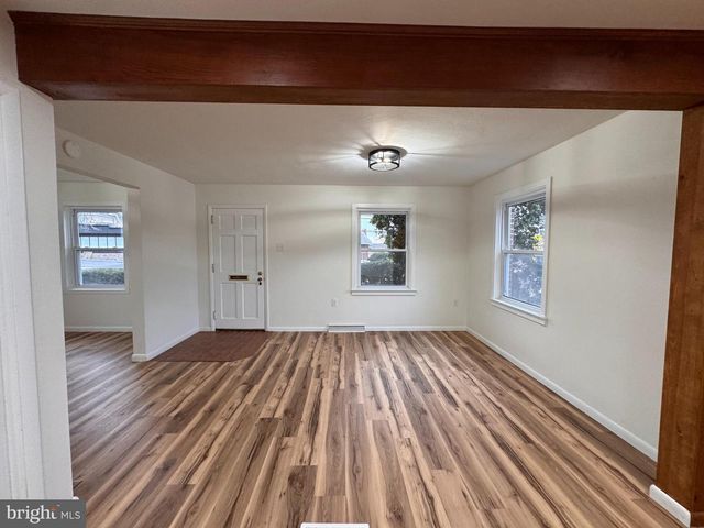 3611 KUTZTOWN RD, Reading, PA 19605