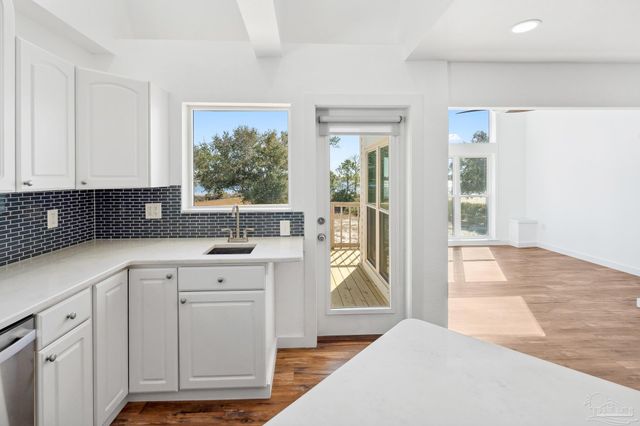 520 Parish Blvd, Mary Esther, FL 32569