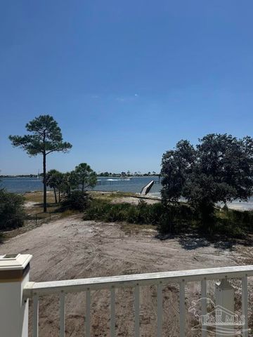 520 Parish Blvd, Mary Esther, FL 32569