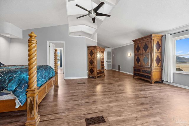 520 Parish Blvd, Mary Esther, FL 32569