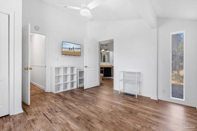 520 Parish Blvd, Mary Esther, FL 32569