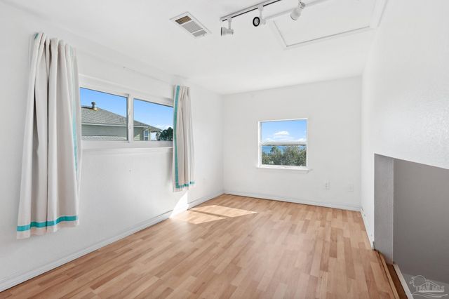 520 Parish Blvd, Mary Esther, FL 32569