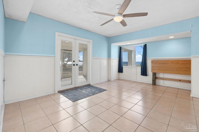 520 Parish Blvd, Mary Esther, FL 32569