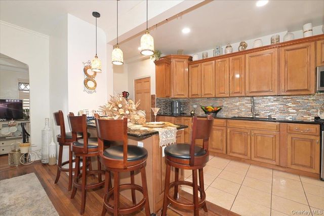 13071 225th Street, Laurelton, NY 11413