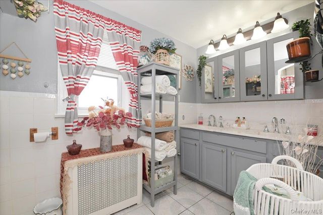 13071 225th Street, Laurelton, NY 11413