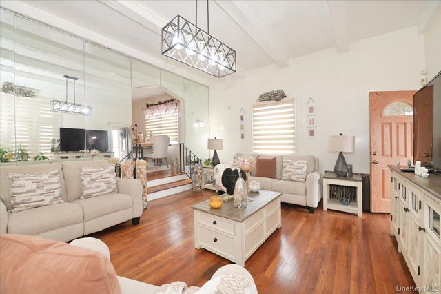 13071 225th Street, Laurelton, NY 11413