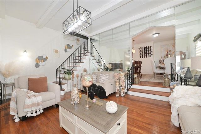 13071 225th Street, Laurelton, NY 11413