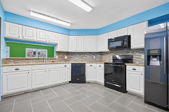 2527 Corral Trail, Friendswood, TX 77546