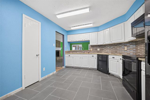 2527 Corral Trail, Friendswood, TX 77546
