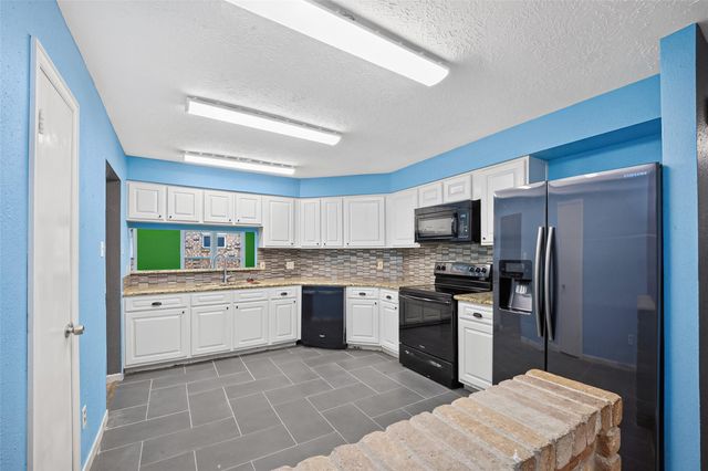2527 Corral Trail, Friendswood, TX 77546