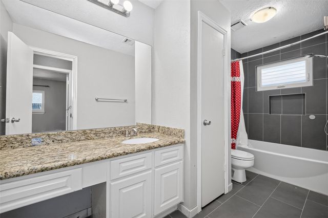 2527 Corral Trail, Friendswood, TX 77546