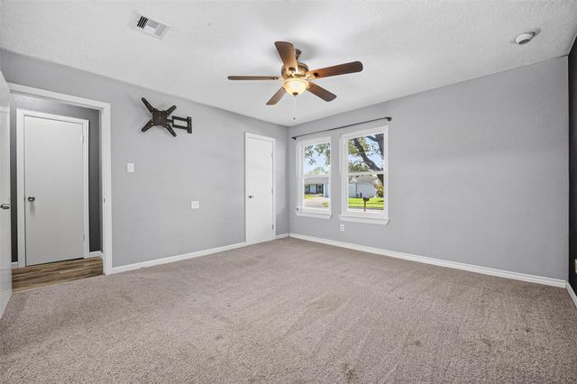 2527 Corral Trail, Friendswood, TX 77546