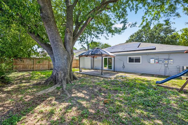 2527 Corral Trail, Friendswood, TX 77546