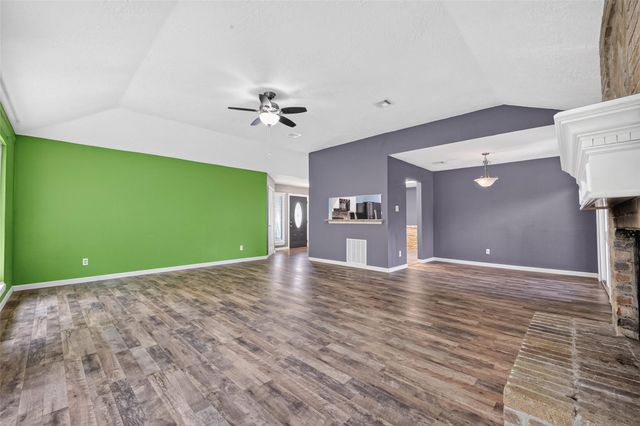 2527 Corral Trail, Friendswood, TX 77546