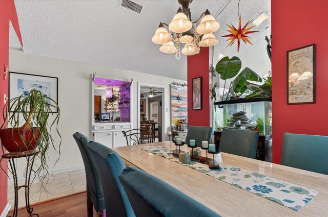 10015 Chimney Hill Lane, Dallas, TX 75243