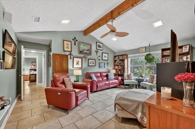 10015 Chimney Hill Lane, Dallas, TX 75243
