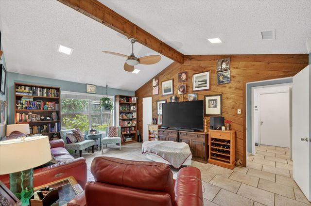 10015 Chimney Hill Lane, Dallas, TX 75243
