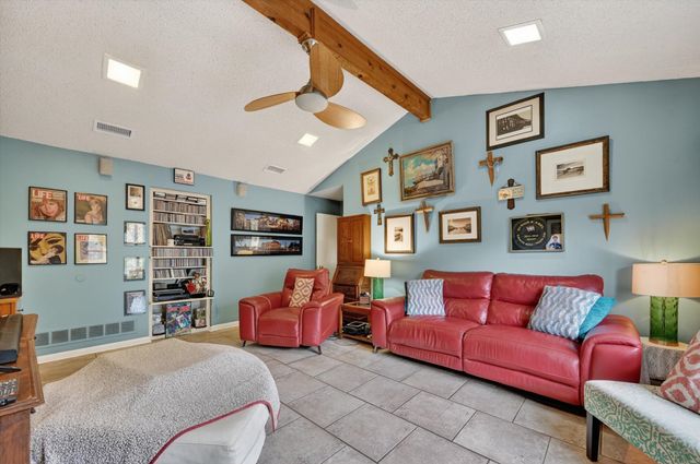 10015 Chimney Hill Lane, Dallas, TX 75243