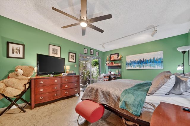 10015 Chimney Hill Lane, Dallas, TX 75243
