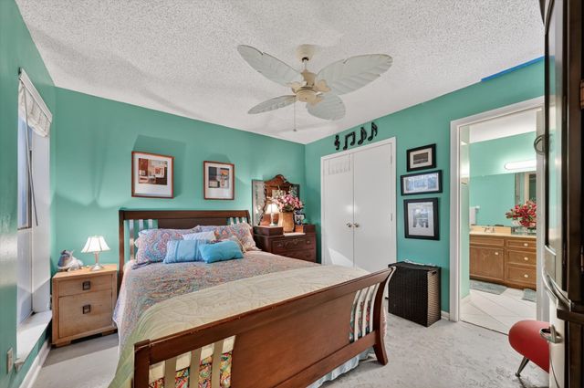 10015 Chimney Hill Lane, Dallas, TX 75243