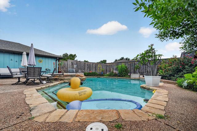 10015 Chimney Hill Lane, Dallas, TX 75243