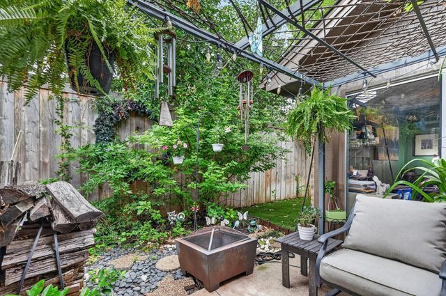 10015 Chimney Hill Lane, Dallas, TX 75243