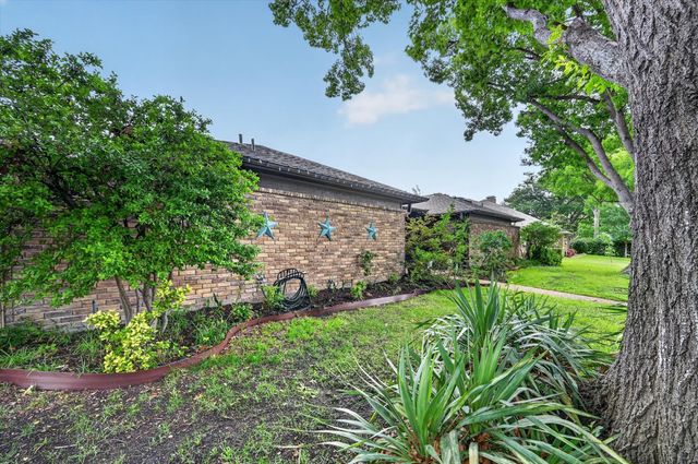 10015 Chimney Hill Lane, Dallas, TX 75243