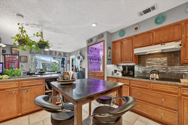 10015 Chimney Hill Lane, Dallas, TX 75243