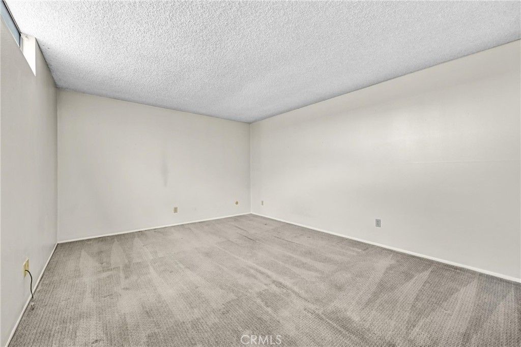 Image 37 of property listing at 4513 Cove Drive 17, Carlsbad, CA 92008