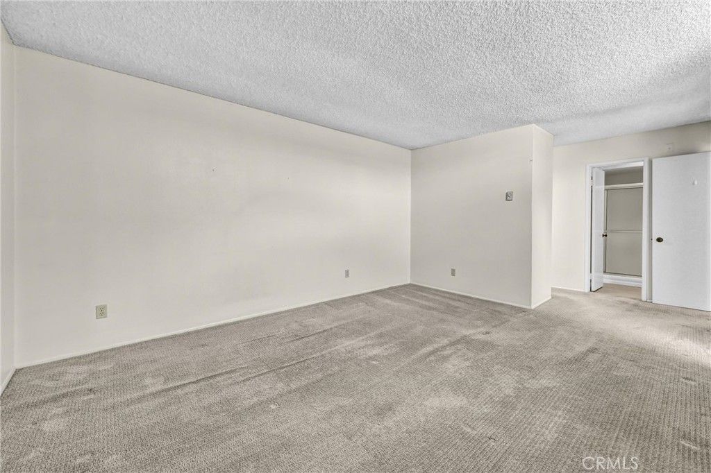 Image 39 of property listing at 4513 Cove Drive 17, Carlsbad, CA 92008