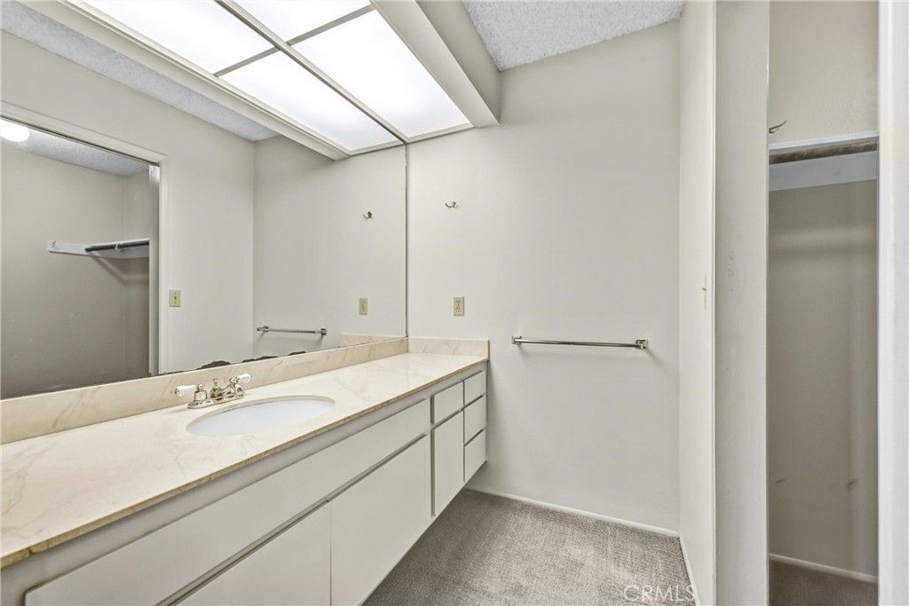 Image 41 of property listing at 4513 Cove Drive 17, Carlsbad, CA 92008