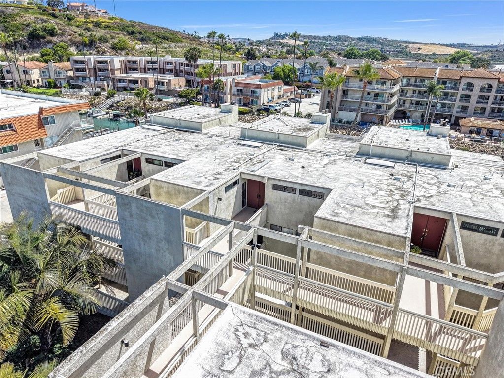 Image 59 of property listing at 4513 Cove Drive 17, Carlsbad, CA 92008