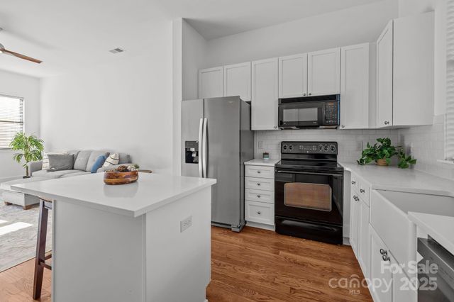 927 E 8TH Street, Charlotte, NC 28204