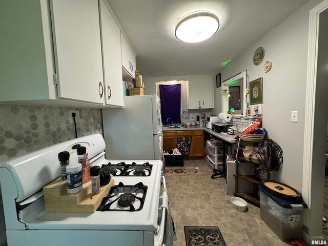 901 E WILSON Avenue, Peoria Heights, IL 61616