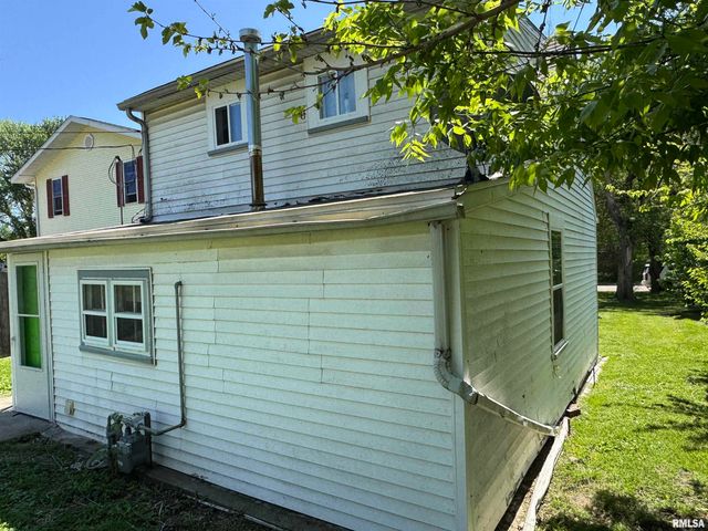 901 E WILSON Avenue, Peoria Heights, IL 61616